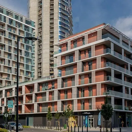 Balcony - Modern - Comfy