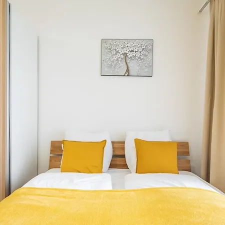 Balcony - Modern - Comfy