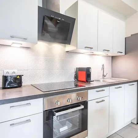 Balcony - Modern - Comfy Apartman *