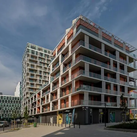 Balcony - Modern - Comfy