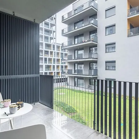 Balcony - Modern - Comfy Apartamento *