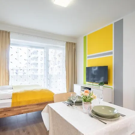 شقة Balcony - Modern - Comfy